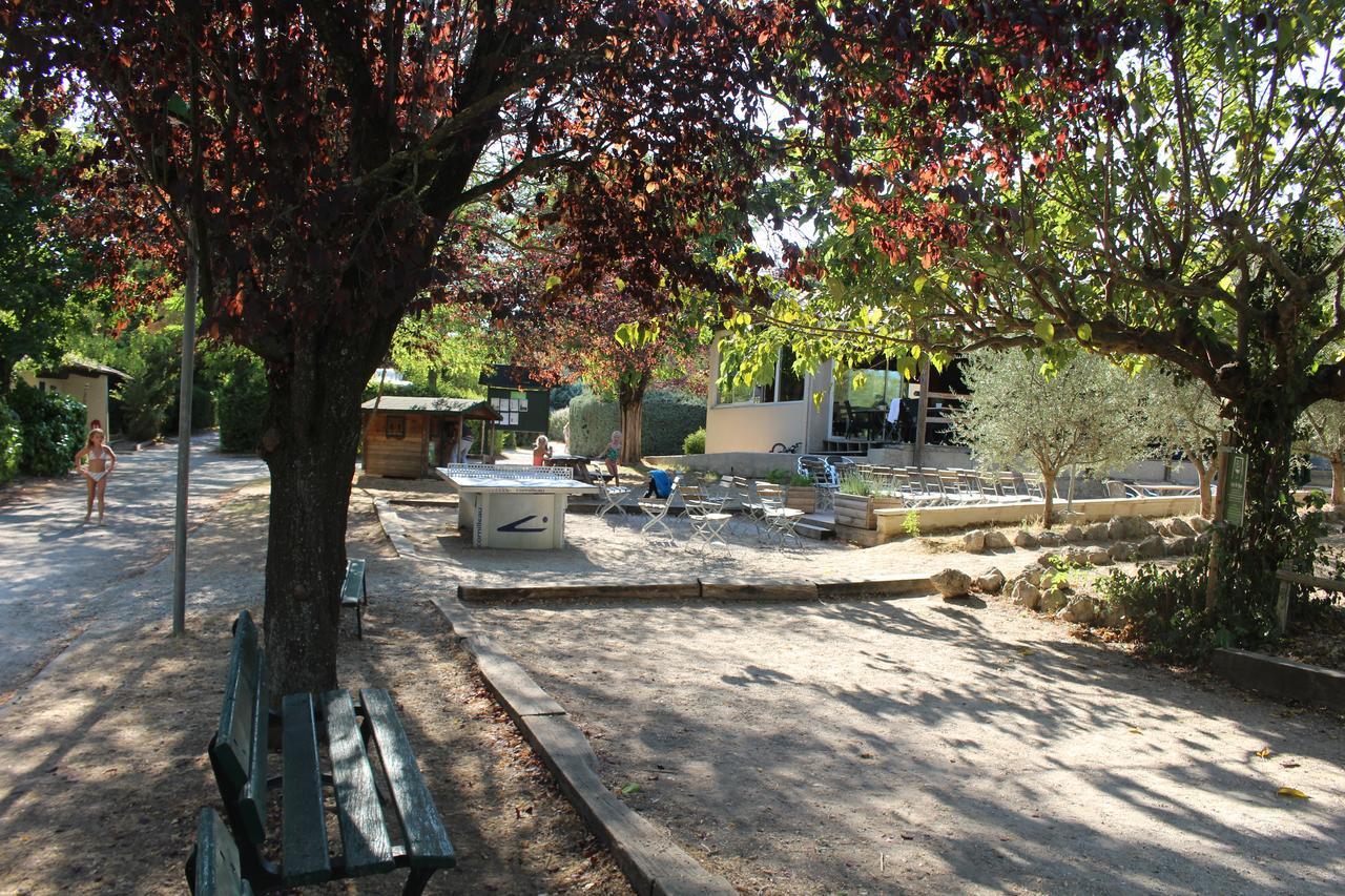 Camping Forcalquier Les Routes De Provence Hotel Eksteriør billede