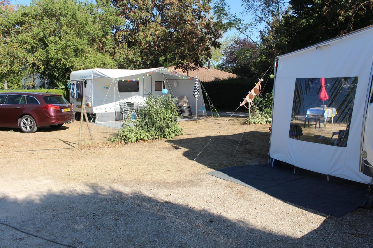 Camping Forcalquier Les Routes De Provence Hotel Eksteriør billede